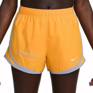 Nike Women's Dri-FIT Tempo Graphic Shorts